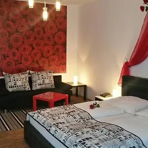 https://pension-lucie.praguehotelsweb.com