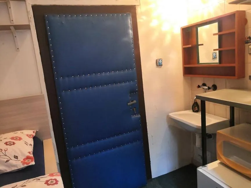 Hostel Pestalozza Špindlerŭv Mlýn Rum i privatbostad