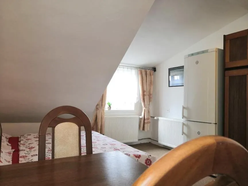 Hostel Pestalozza Špindlerŭv Mlýn 0*,