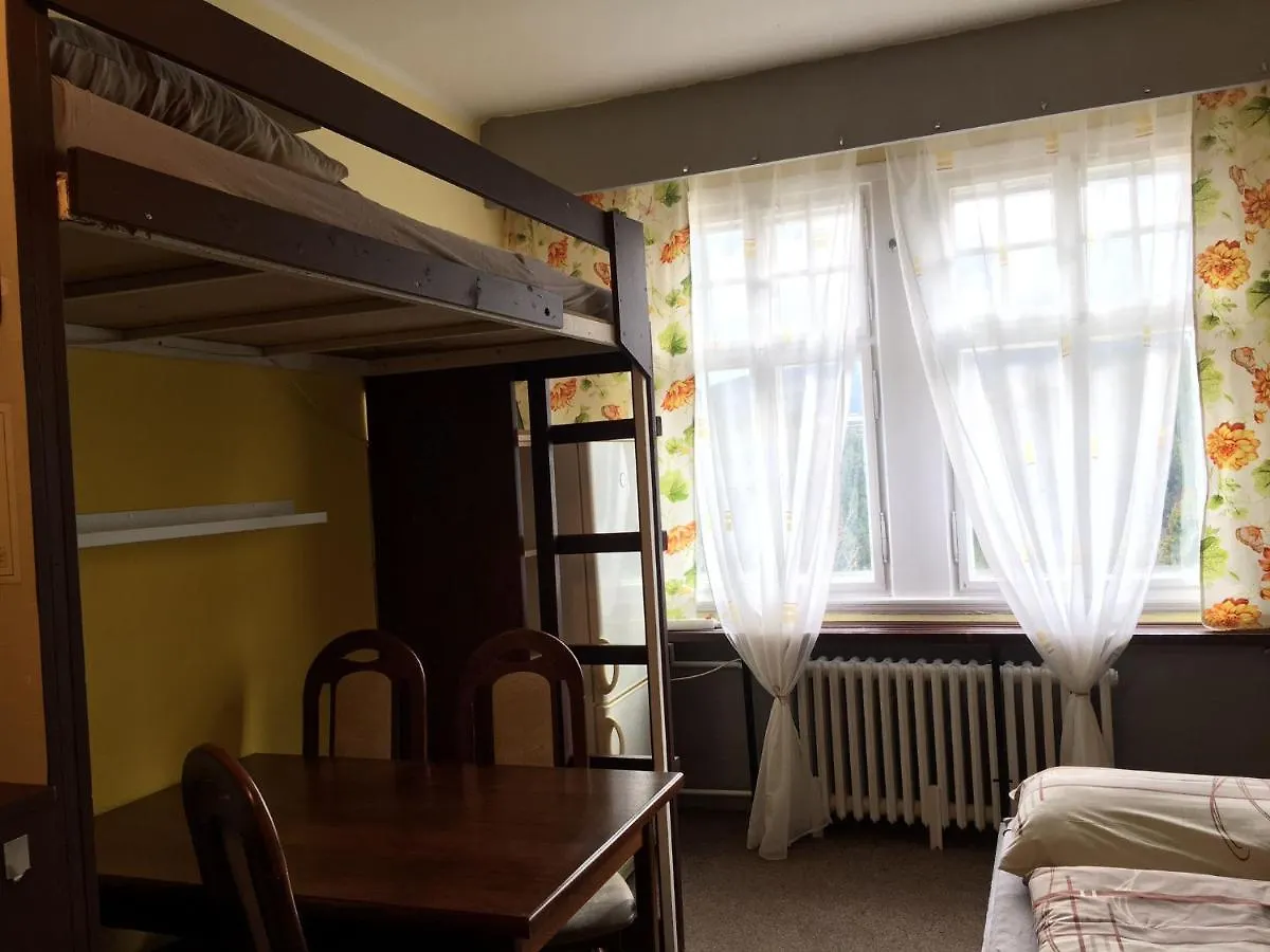 Hostel Pestalozza Špindlerŭv Mlýn Rum i privatbostad